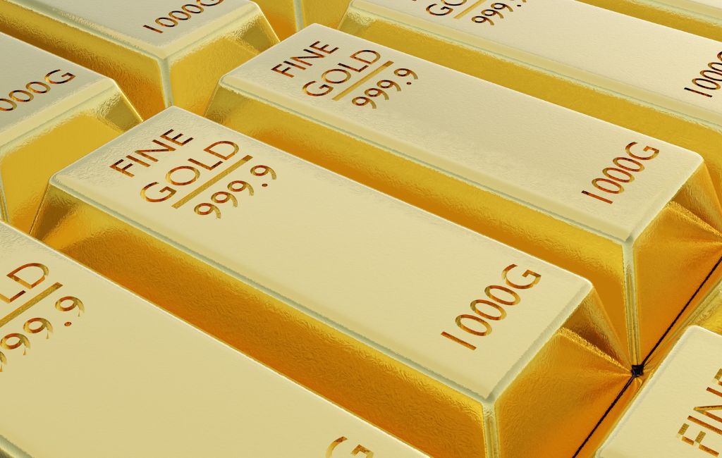 Which types of gold meet the eligibility requirements for an IRA?